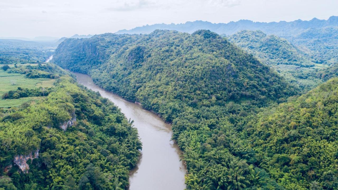 River Kwai Resotel सहारा